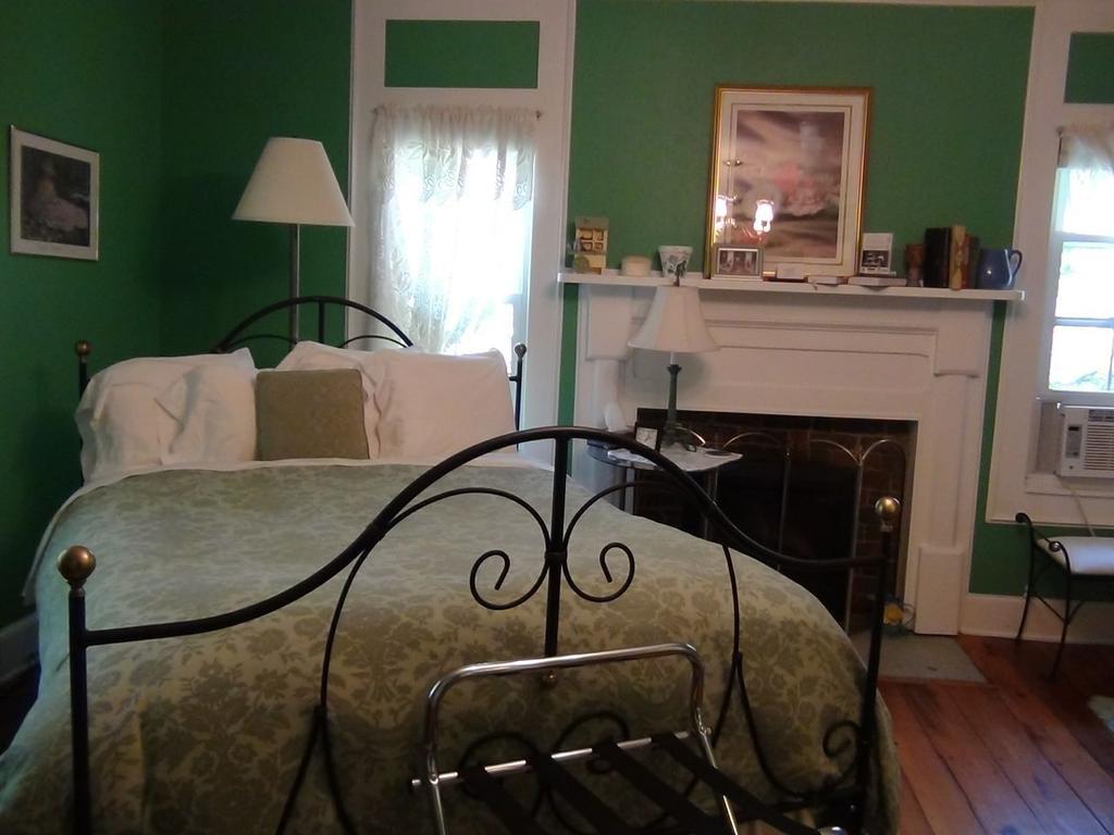 Buffalo Tavern Bed And Breakfast West Jefferson Cameră foto
